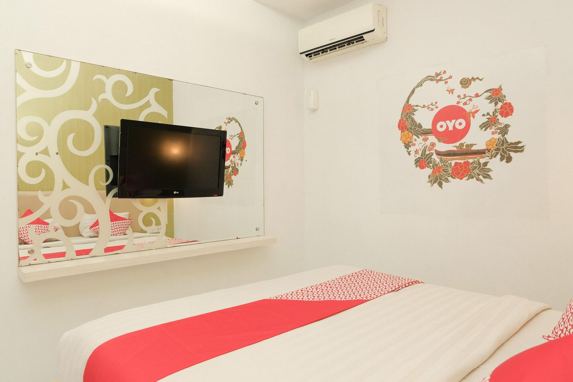 Ebizz Hotel Jember Bagian luar foto