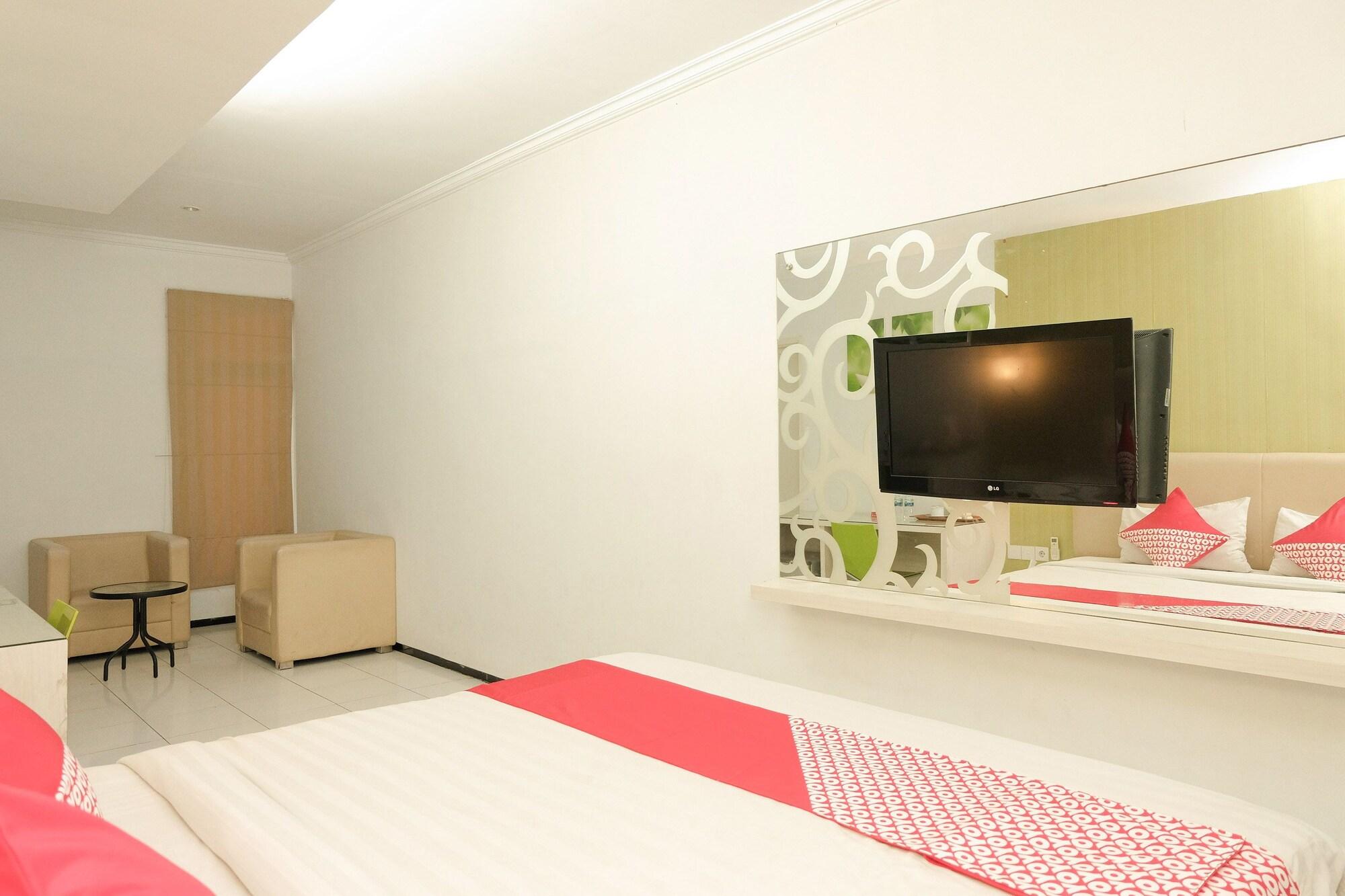 Ebizz Hotel Jember Bagian luar foto