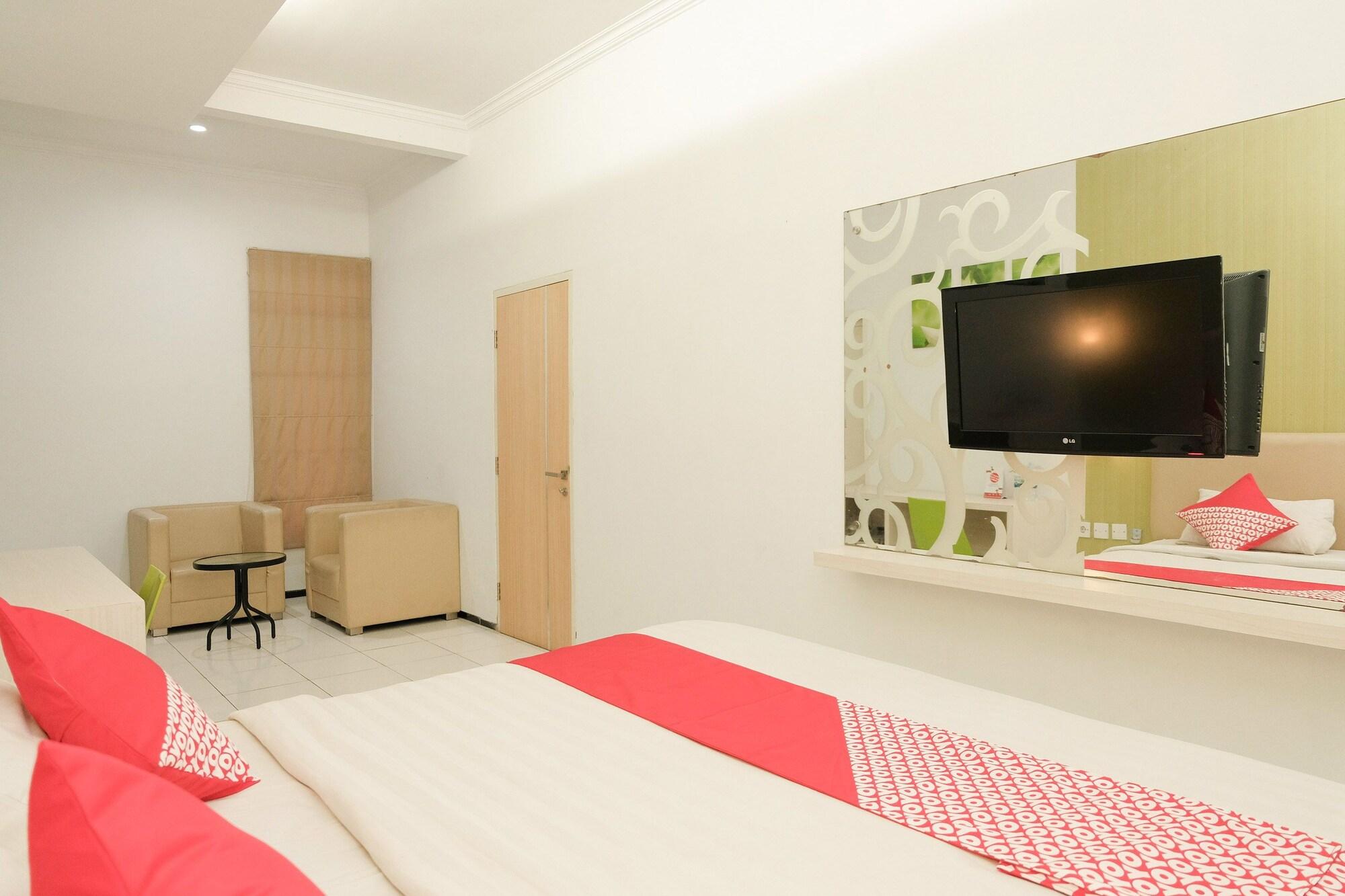 Ebizz Hotel Jember Bagian luar foto