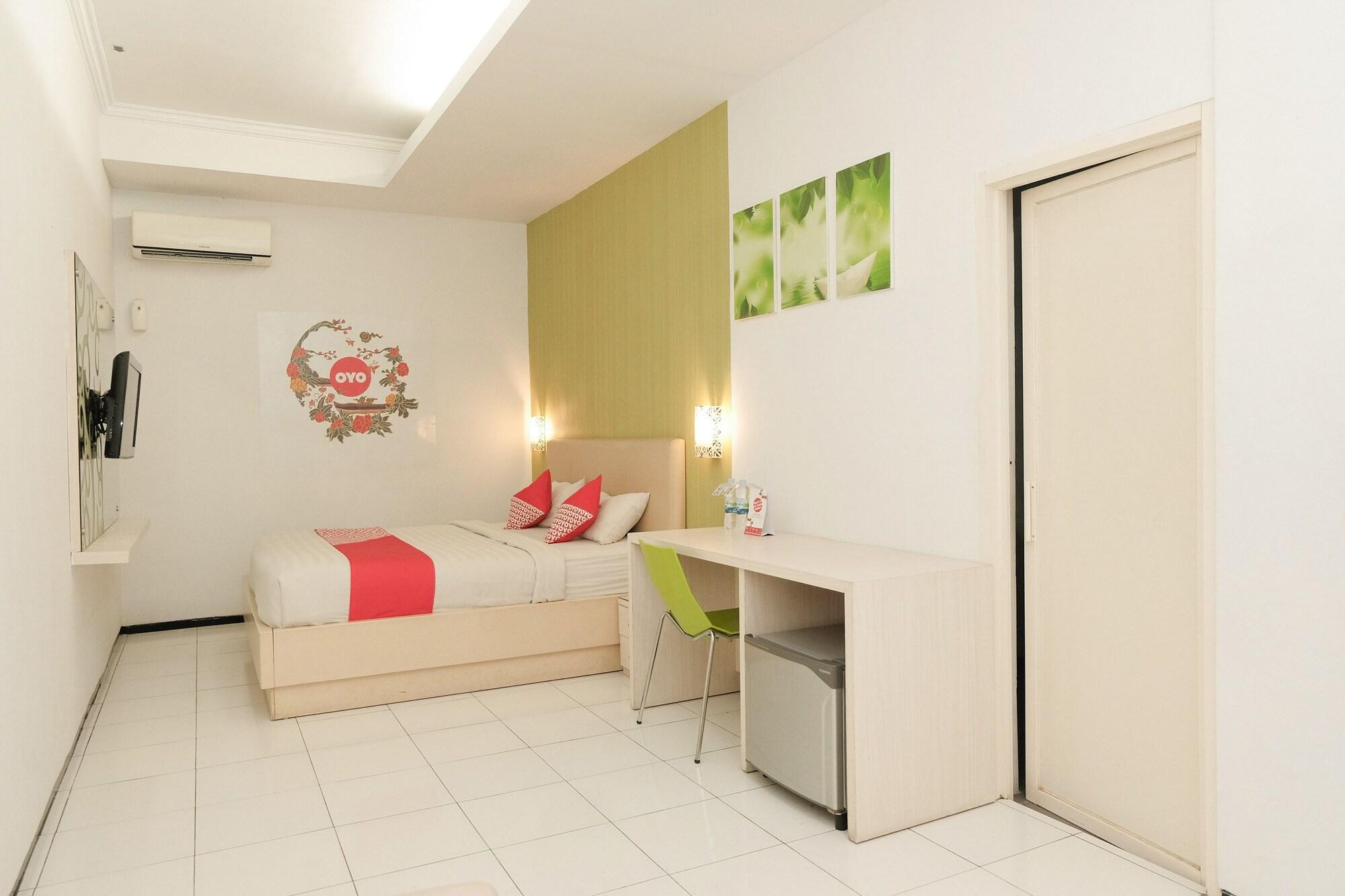 Ebizz Hotel Jember Bagian luar foto