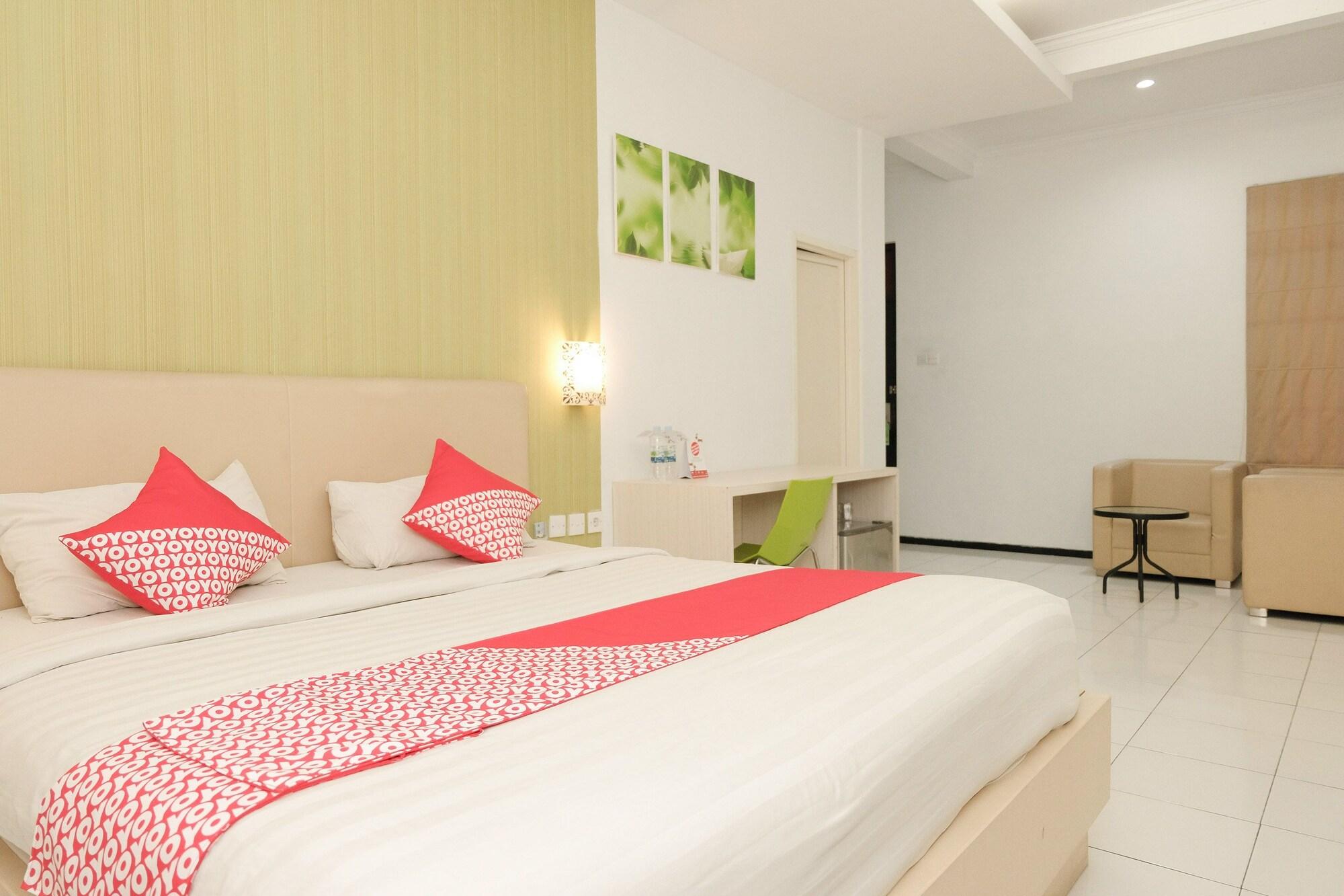 Ebizz Hotel Jember Bagian luar foto